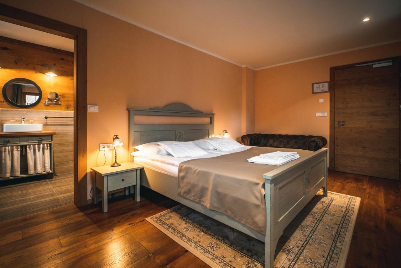 Hotel Zamorc Škofja Loka Екстериор снимка