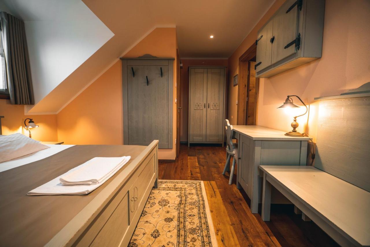 Hotel Zamorc Škofja Loka Екстериор снимка